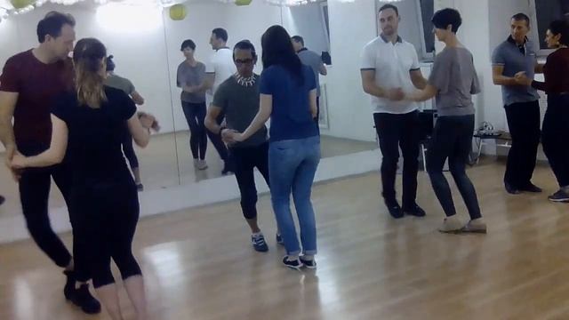 Бачата с Чино для продолжающих - Luis Vargas "De Mi Para Ti" смотреть онлайн