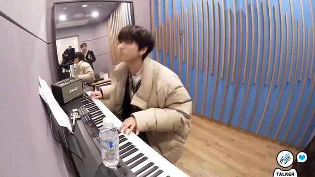 стрэй кидс что-то базарят в толкере |озвучка| #straykids #fyp #стрейкидс #озвучка #funny #skz