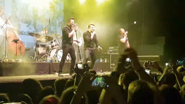 The Baseballs. Moscow 2018. Umbrella. смотреть онлайн