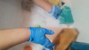 ASMR. A LOT OF SPONGES. SQUEEZING SPONGES. RINSING./ МНОГО ГУБОК, ВЫЖИМАНИЕ, ПОЛОСКАНИЕ.