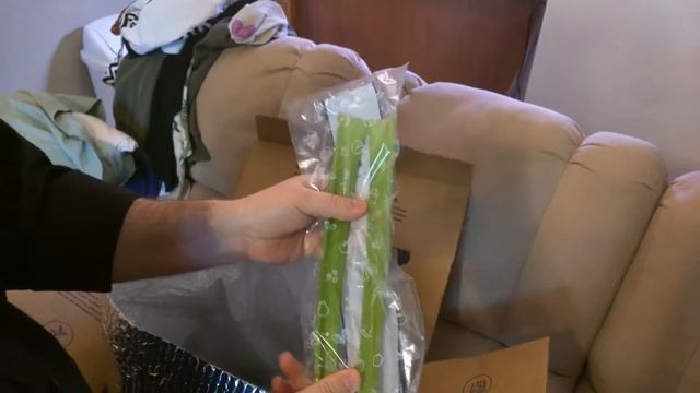 March/April Blue Apron unboxing food delivery смотреть онлайн