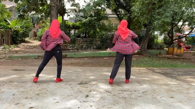 DESPACITO BACHATA | GRUPO EXTRA | LINE DANCE | INTERMEDIATE | MAMEK смотреть онлайн