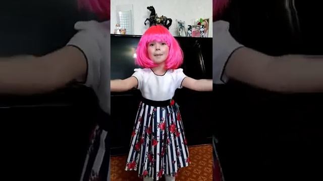 "Папа подарил мне куклу", Исполняет: Бурякова Анна, 5 лет смотреть онлайн