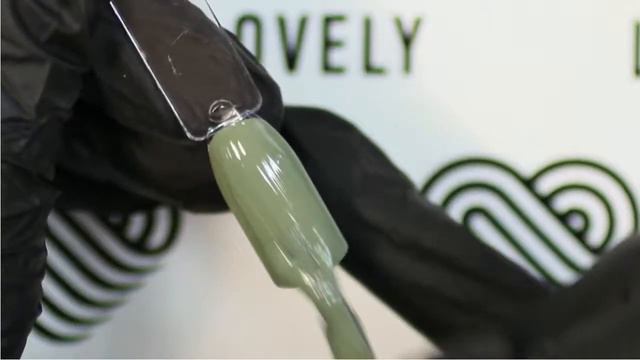 Гель-лак Lovely 091 | Зеленый папоротник смотреть онлайн