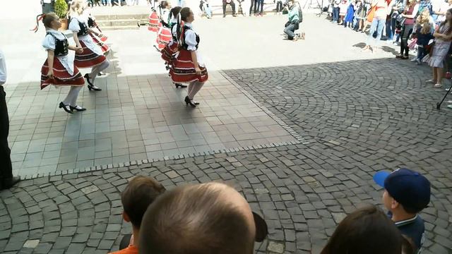 Танцы в замке г.Ужгород смотреть онлайн