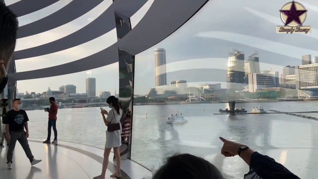 World’s First floating Apple store is in Singapore - Virtual Tour смотреть онлайн