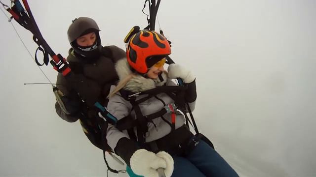 Полет на параплане прекрасной девушки Любовь!