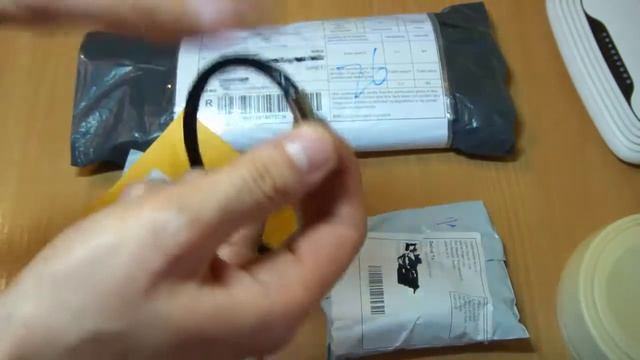 Посылки из Китая (Aliexpress) - браслет, фонарик брелок, чехол, наколенник и триммер для одежды смотреть онлайн
