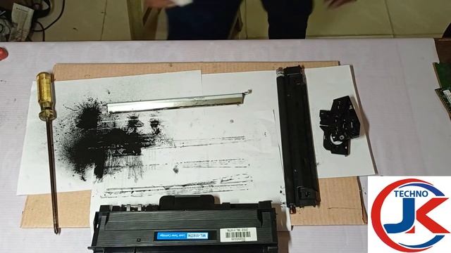 Samsung M2876nd Wiper Blade Cleaning - M2876nd Metal Blade Cleaning смотреть онлайн