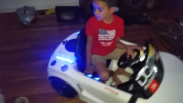 Audi R8 Spyder Power Wheels Sound System Subwoofer Flex pt2 смотреть онлайн