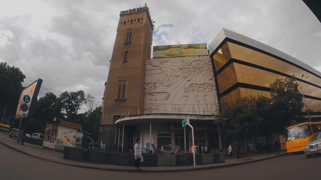 Trip to Georgia: Tbilisi [4K] смотреть онлайн