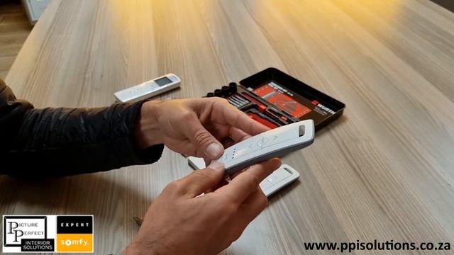 How to Change Somfy Remote Batteries смотреть онлайн