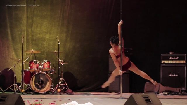 Татьяна Петрова (профессионалы) - фестиваль "Шоу на пилоне и полотнах 2013" смотреть онлайн