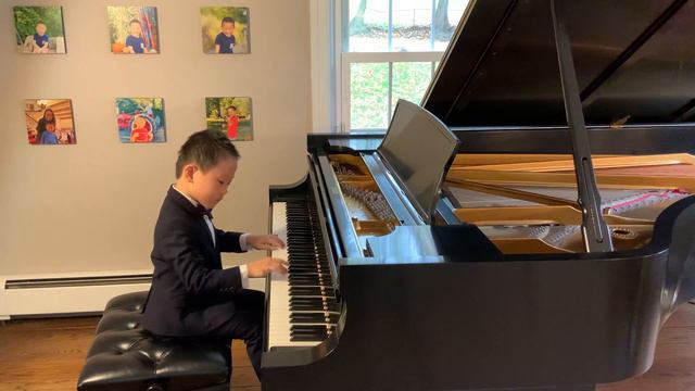 Mason Liang_Sonata in G, Op. 49, No. 2: II. Temp di menuet смотреть онлайн