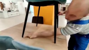 Качается стул ? Инструкция как исправить.