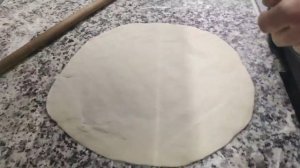 Как сделать круглую пиццу /  почему не получилась пицца / How to roll pizza dough