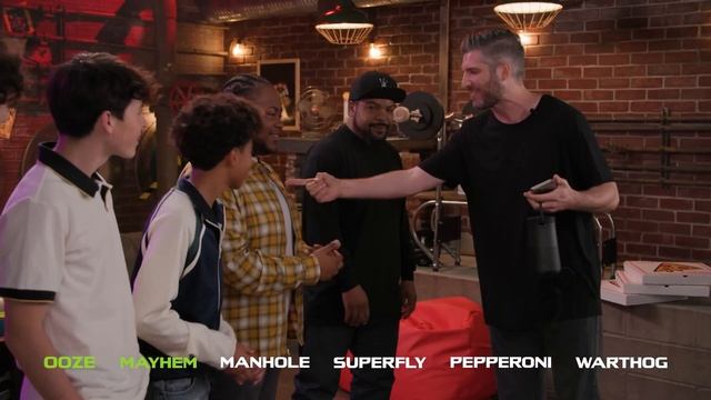 Harry Mack Freestyles For Ice Cube, Seth Rogen On Set Of Teenage Mutant Ninja Turtles: Mutant Mayhe смотреть онлайн