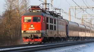 ЧС200-012 со скоростным поездом "Невский экспресс" Санкт-Петербург - Москва и приветливой бригадой