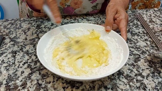 DÖKME HAMUR ÇORBA TARİFİ смотреть онлайн