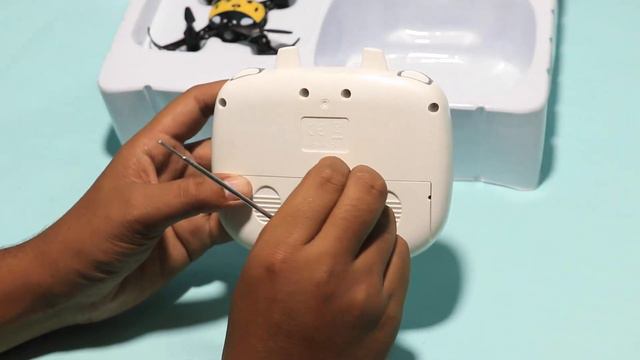 Unboxing mini rc Drone Ladybug X27 and testing смотреть онлайн