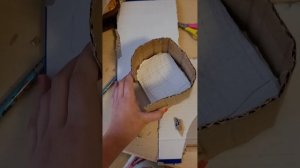 ?Как сделать из коробки и картона детскую площадку для кукол???♀️??