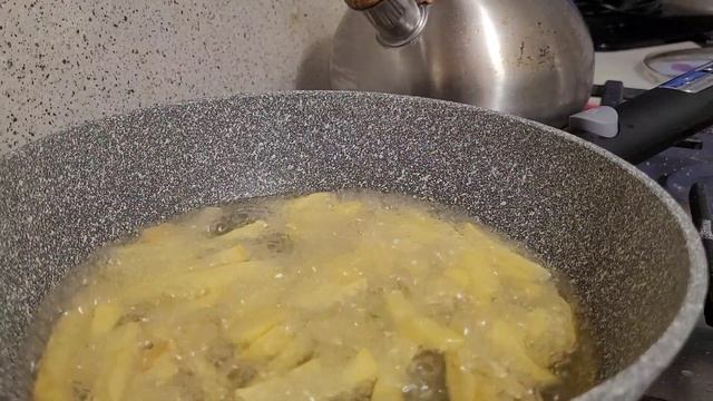 Быстрый ленивый ужин! рецепт приготовления! кушать хочеться всегда! куриные бедра в духовке! смотреть онлайн