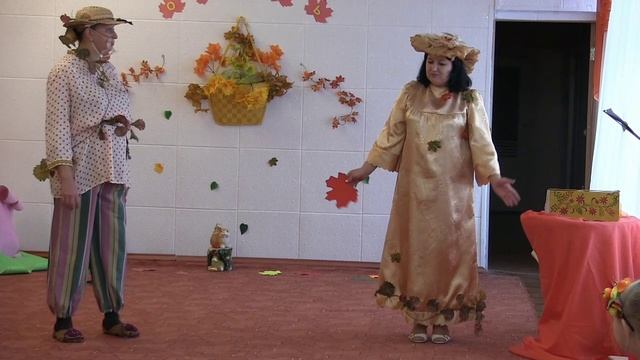 Осенний праздник 2018 д.с Солнышко группа Пчелки.mp4 смотреть онлайн