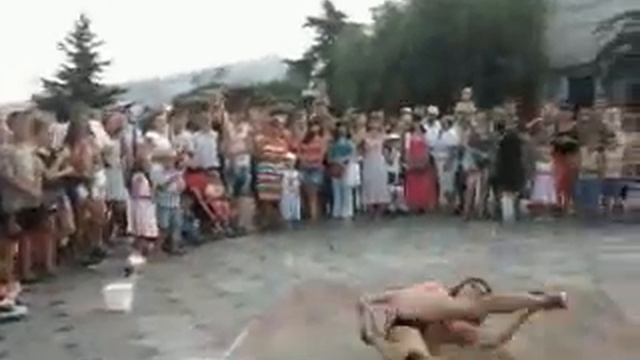 Уличные танцоры в Крыму смотреть онлайн