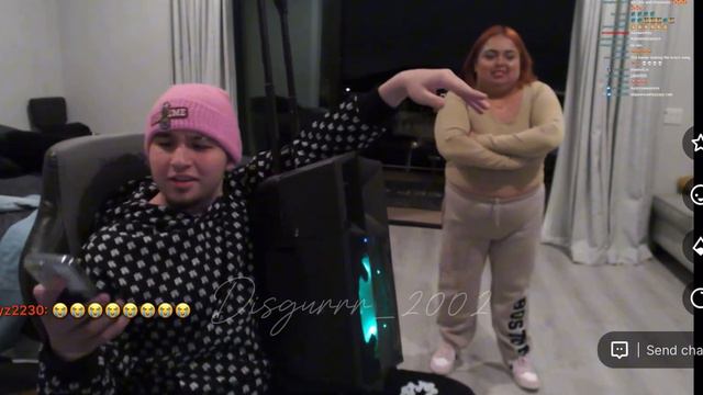 Willito shows Shawty his new song on stream ! смотреть онлайн