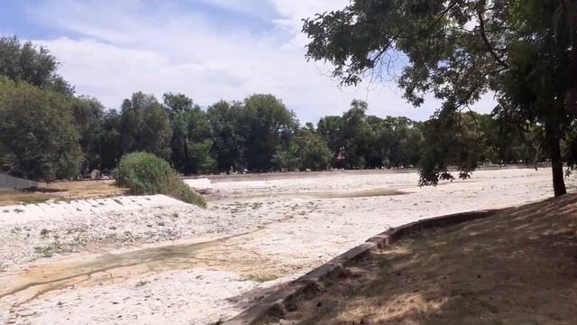 Дюковский парк. Высохшее водохранилище. Одесса. смотреть онлайн