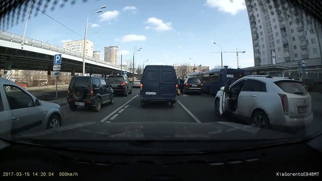 Досталось предводительнице "стада" смотреть онлайн