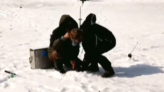 Первый лед последний лед 1 Нижнекамское водохранилище Судак балансир смотреть онлайн