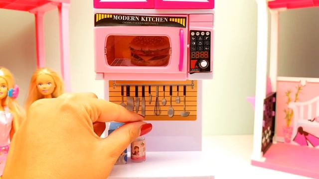 Mini Cucina Per La Barbie: Apertura Giocattolo Nuovo con Microonde 😍 смотреть онлайн