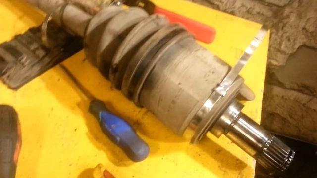 Как затянуть ленточные хомуты шрусов