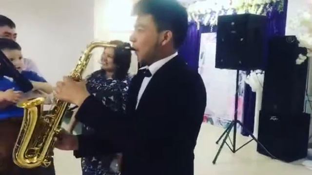 Сандибек Абуов Саксафанист Астана 2019 смотреть онлайн