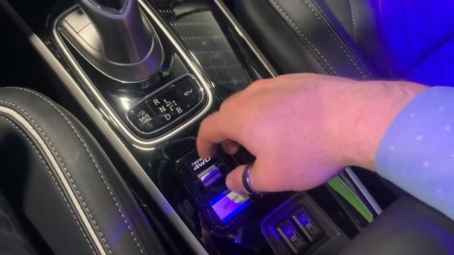 2022 Mitsubishi Outlander PHEV for Scott смотреть онлайн