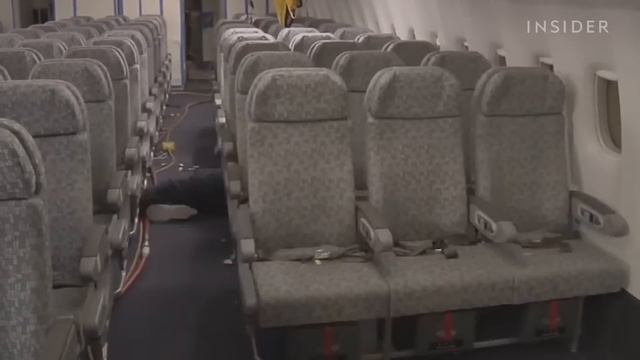 Why Flying Is So Terrible Even As Airlines Spend Billions | Big Business смотреть онлайн