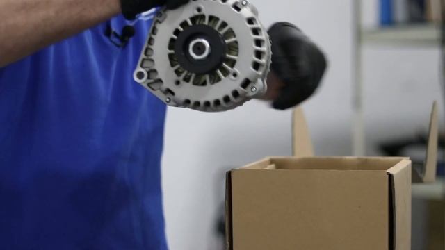 How to Remove Liftgate Door Trim 05-16 Toyota RAV4 смотреть онлайн