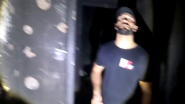 FOI DE ARREPIAR O QUE ENCONTRAMOS DENTRO DESSE SOBRADO ABANDONADO! смотреть онлайн