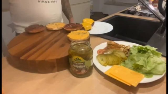 Идея для ужина / Домашний бургер точно вкуснее, чем где-либо еще