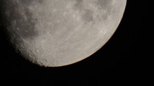 Луна в любительский телескоп Celestron Powerseeker 80 EQ. Что можно увидеть в телескоп?