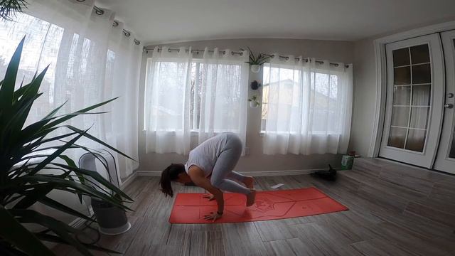 Intermediate Yoga with Wild Hearts- Dancer Party! Powerful Flow смотреть онлайн