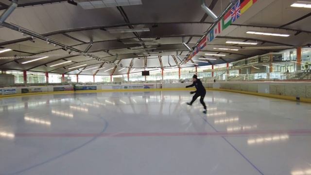 This Skate glows in the Dark! | Bauer X-LS | Review and On Ice Test смотреть онлайн