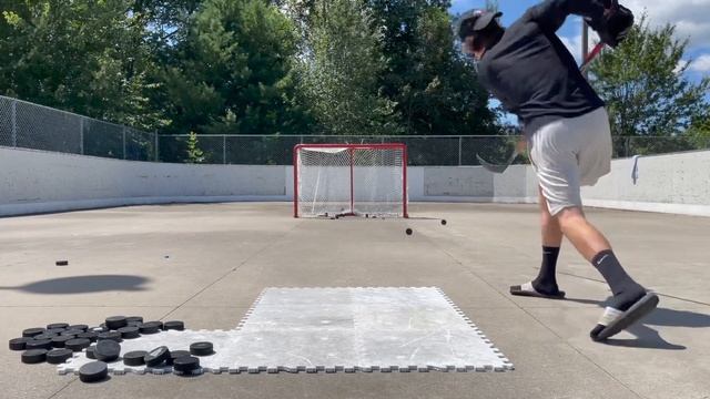 Shooting with Crazy Curves and Vintage hockey sticks from SidelineSwap смотреть онлайн