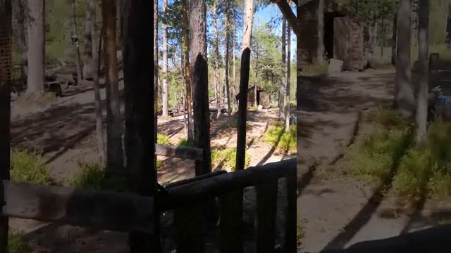 Гостевой домик из сухарника. Как выглядит внутри? смотреть онлайн