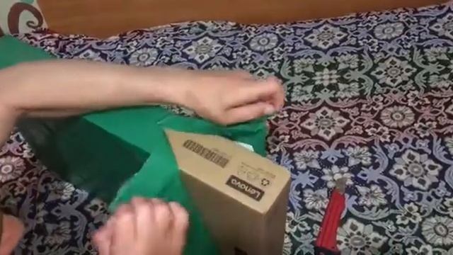 Товар с Розетки - бюджетный ноутбук Lenovo (V14-ADA) смотреть онлайн