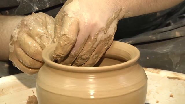 Для начинающих гончаров. Горшок Винни-Пуха. Урок 2 смотреть онлайн