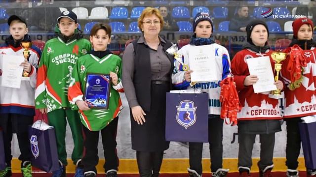 Хоккеисты из Серпухова заняли первое место на Всероссийских соревнованиях «Золотая шайба» смотреть онлайн