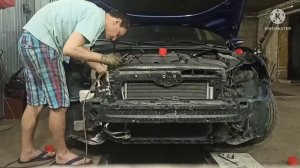 Заміна радіатора passat B7