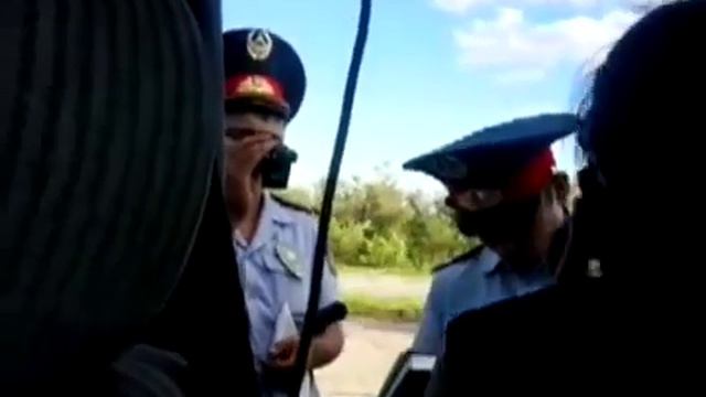 ДПС Жесткий разговор Брюнетка за рулем против ГАИ Казахстана смотреть онлайн